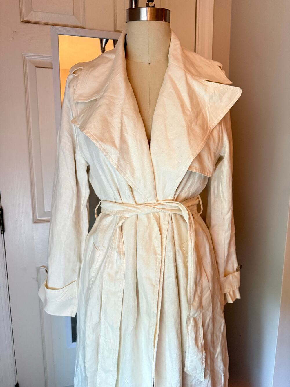 Banana Republic Sylvia linen trenchcoat new with tags